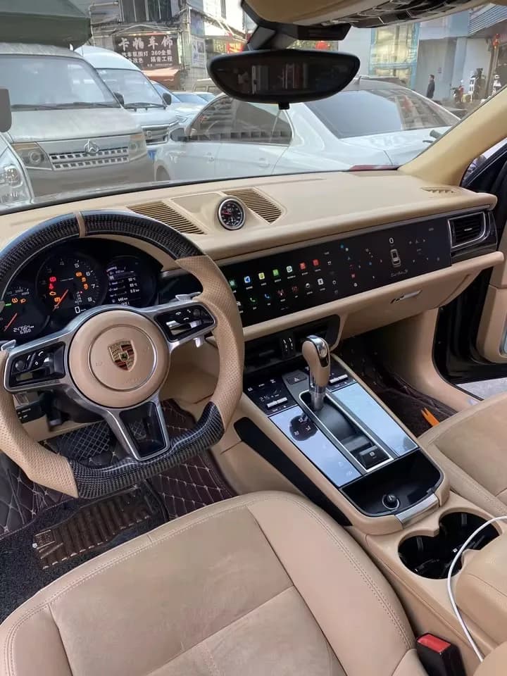 Grand écran CarPlay — Porsche Cayenne 2010-2017